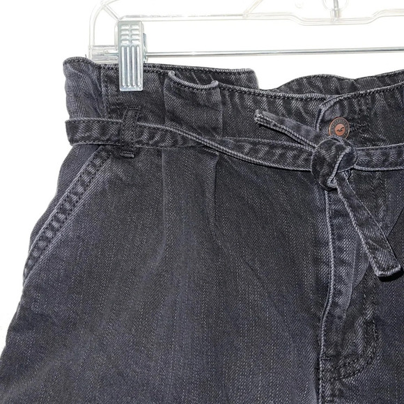 Hollister 100% Cotton Washed Black High Rise Belted Mom Shorts 28 Women’s - Picture 2 of 10